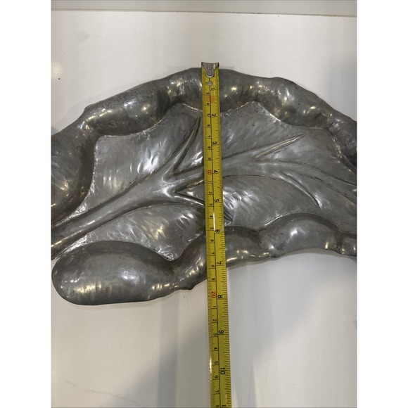 Serge Nekrassoff Hammered Pewter Leaf Centerpiece Serving Tray Platter 17.5" - Picture 5 of 5
